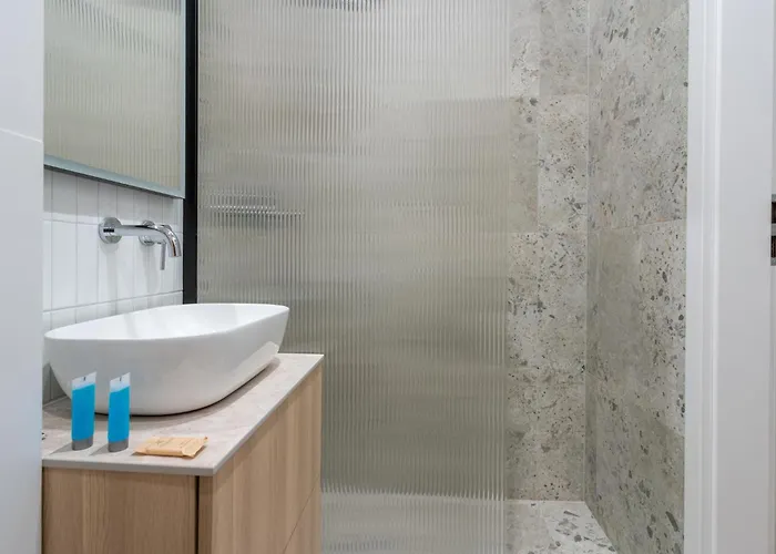 Dyrekcyjna Charming By Bookinghost 卡托维兹