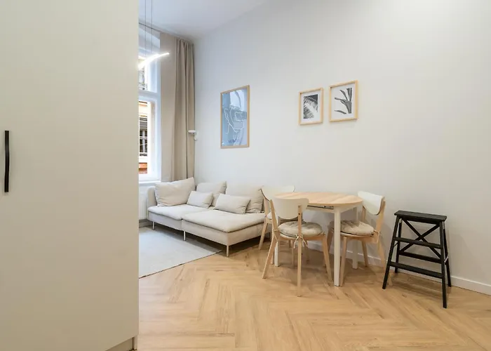 Dyrekcyjna Charming By Bookinghost * Katowice